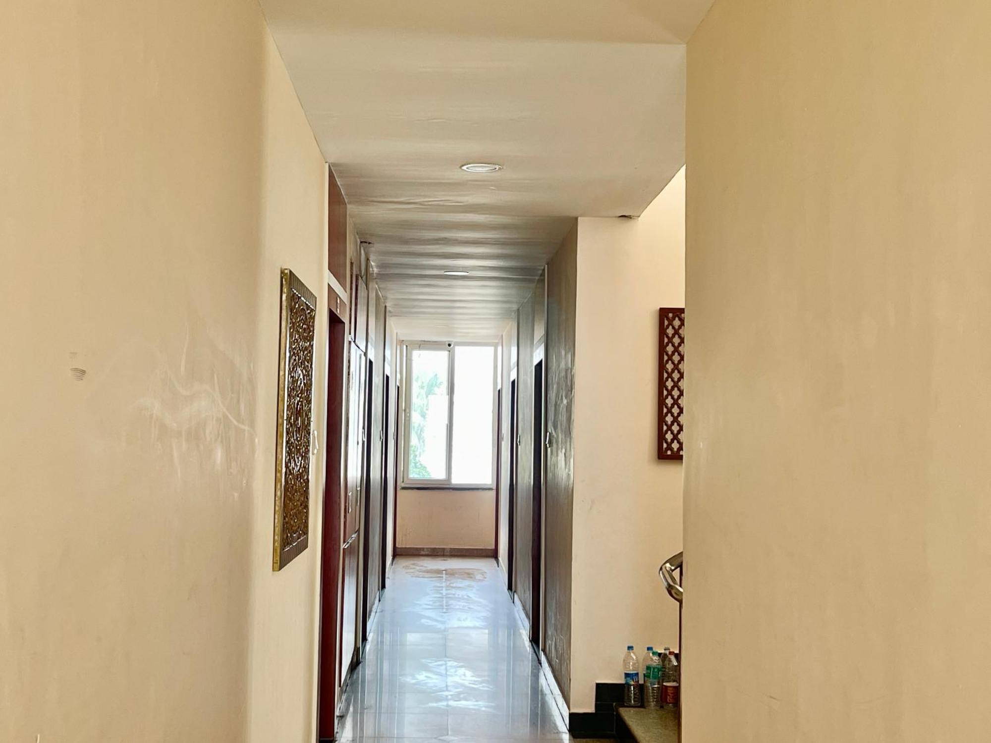 Hotel Subham Beach Inn ! Puri Near-Sea-Beach-And-Temple Fully-Air-Conditioned-Hotel With-Lift-And-Parking-Facility エクステリア 写真